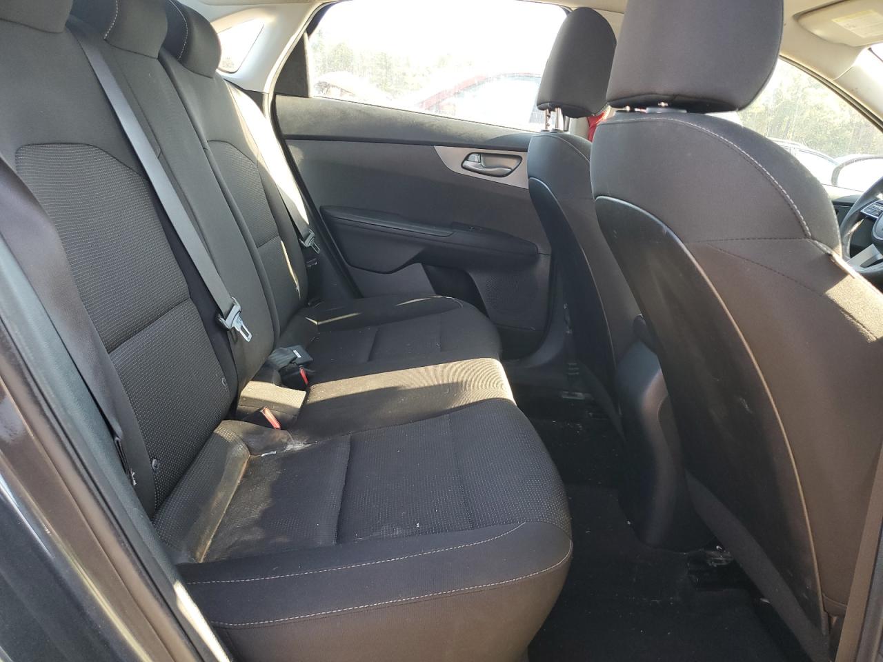 Kia Forte Fe Image 9