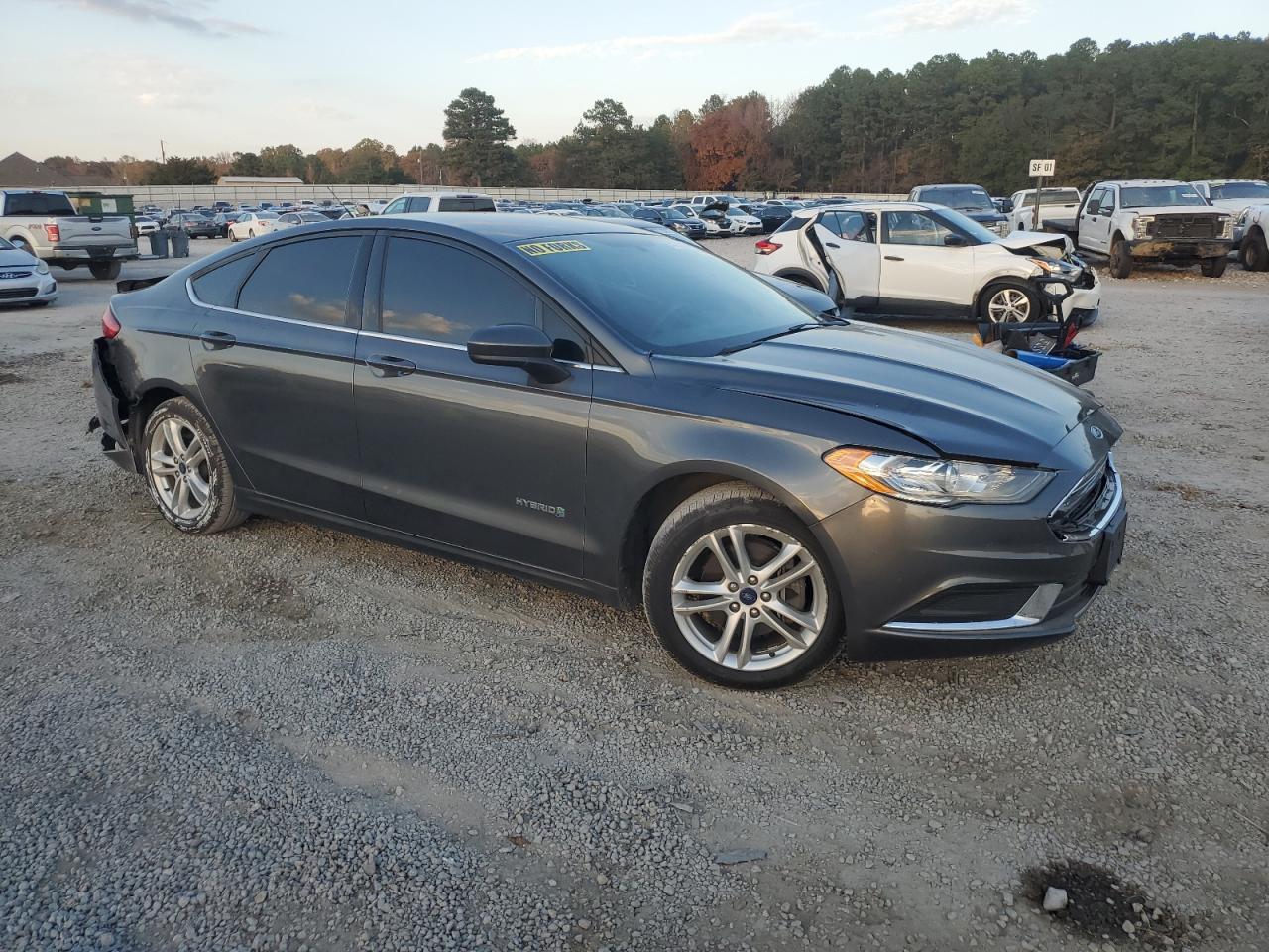 Ford Fusion Se Hybrid Image 4