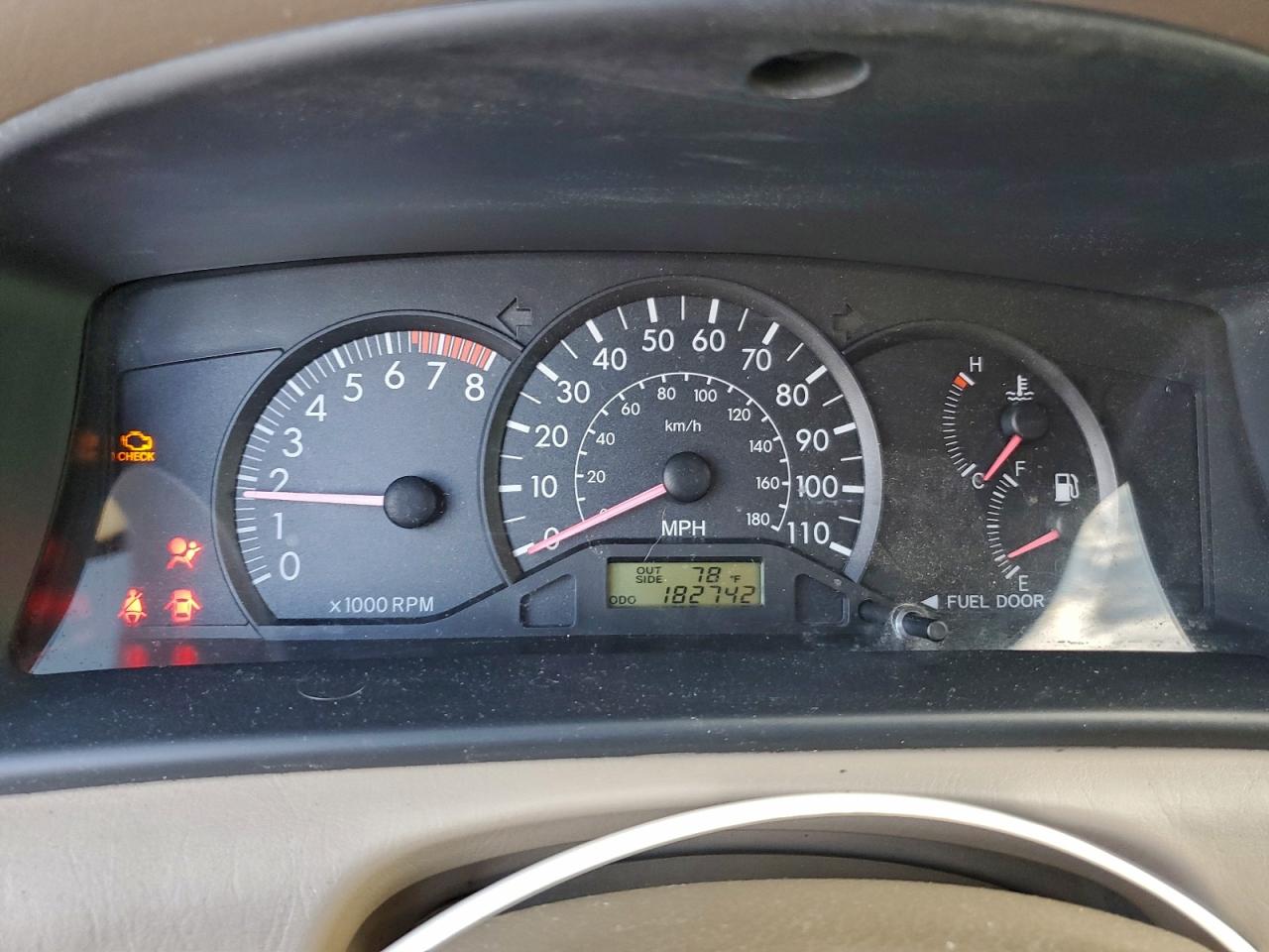 Toyota Corolla Ce Image 4