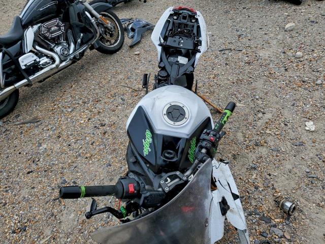 Kawasaki Ex E Image 6