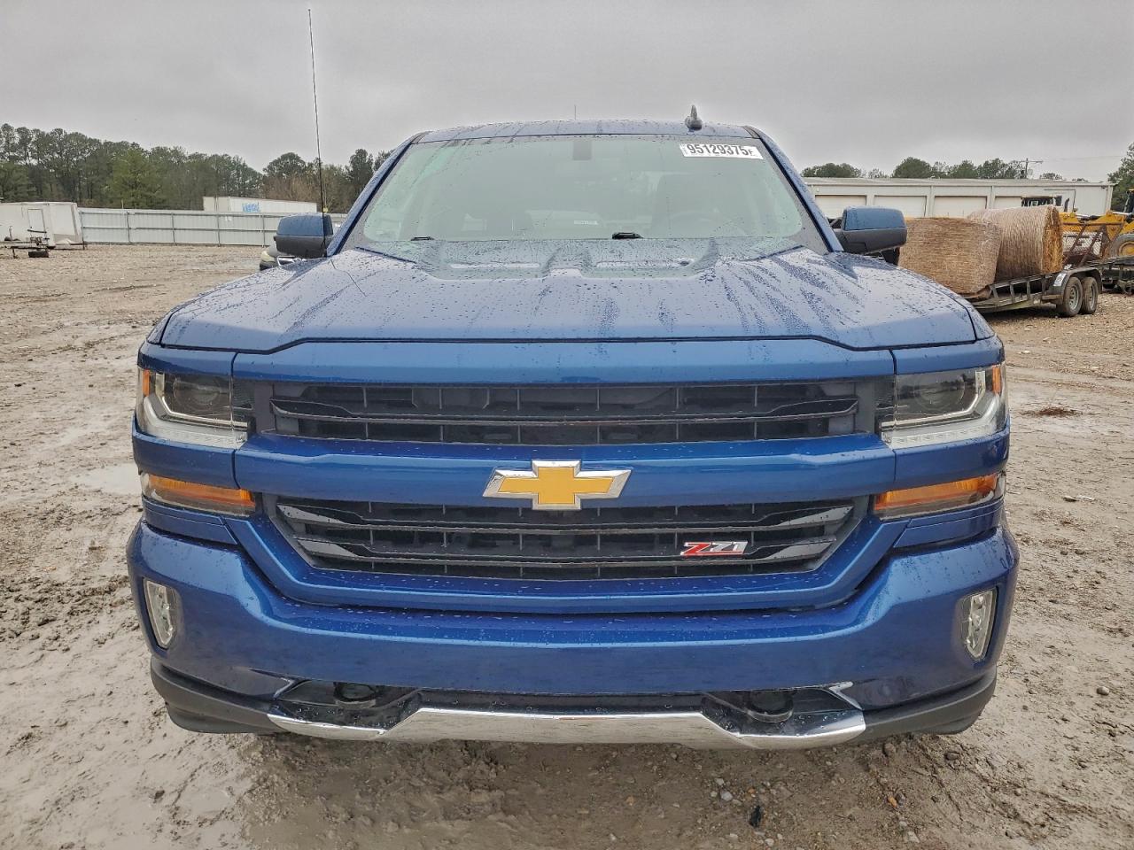 Chevrolet Silverado K1500 Lt Image 9