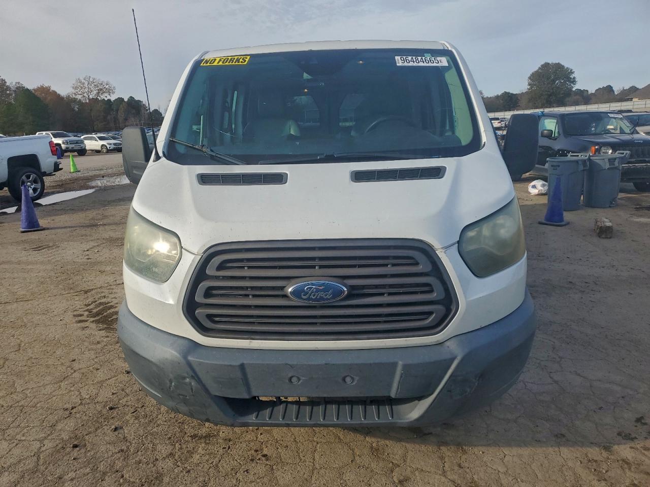 Ford Transit T-250 Image 9