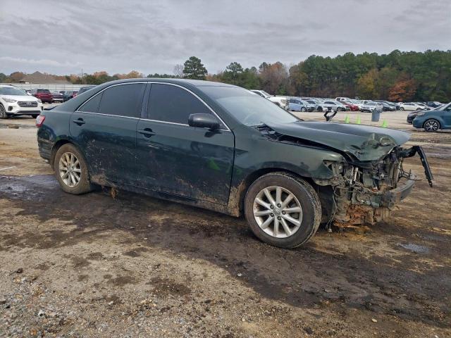 Toyota Camry Base Image 12