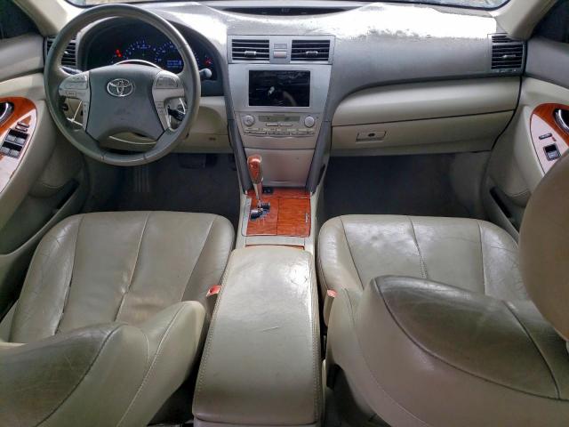 Toyota Camry Base Image 4