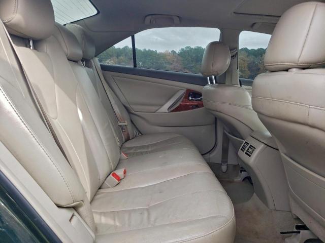 Toyota Camry Base Image 8