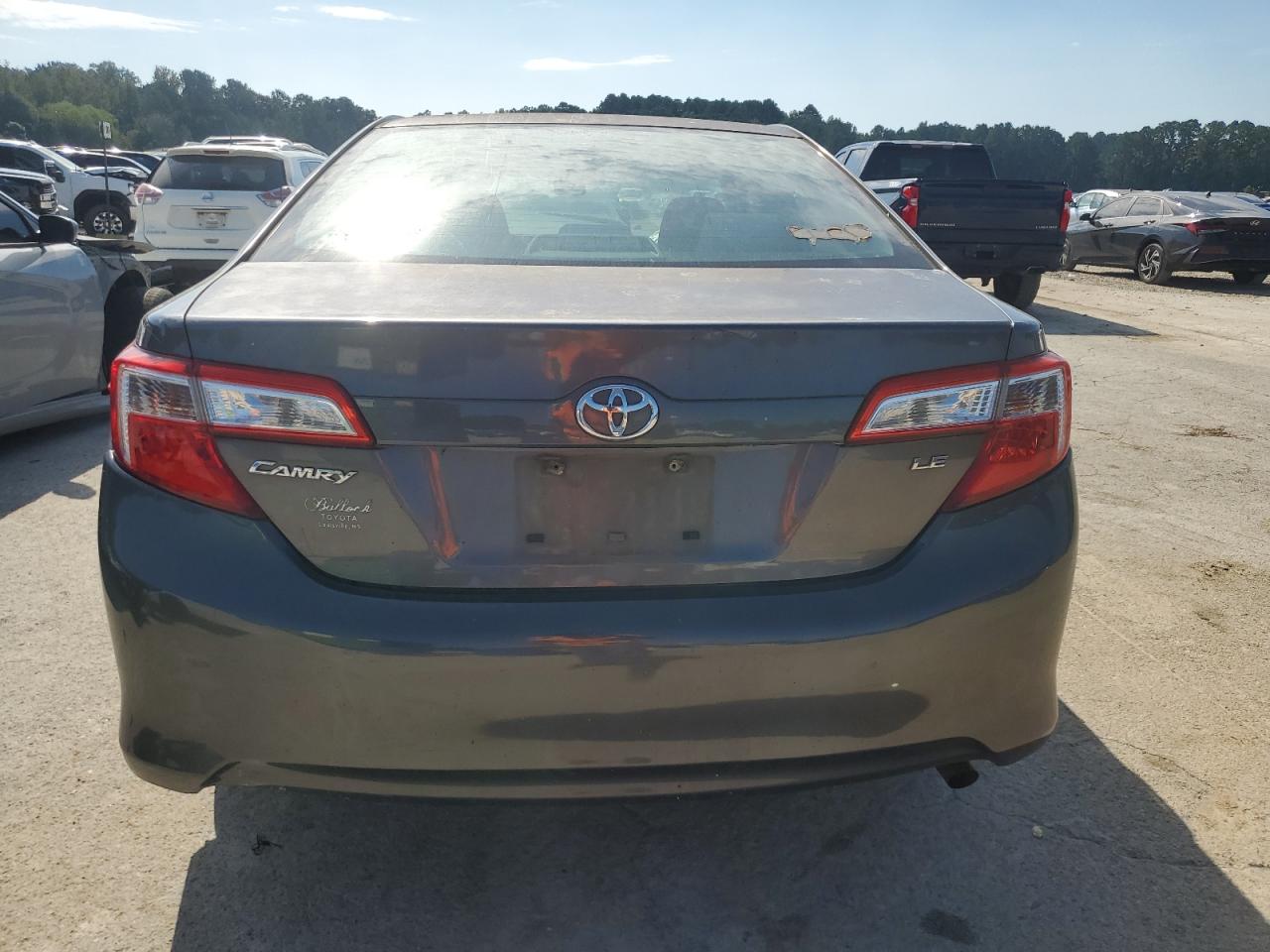 Toyota Camry L Image 13