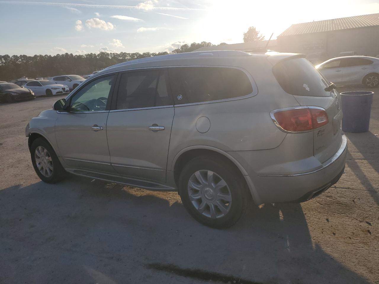 Buick Enclave Image 6