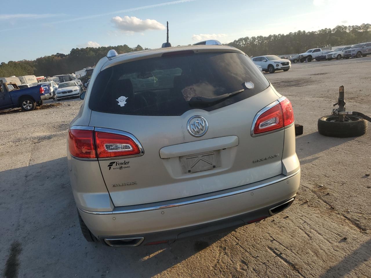 Buick Enclave Image 3