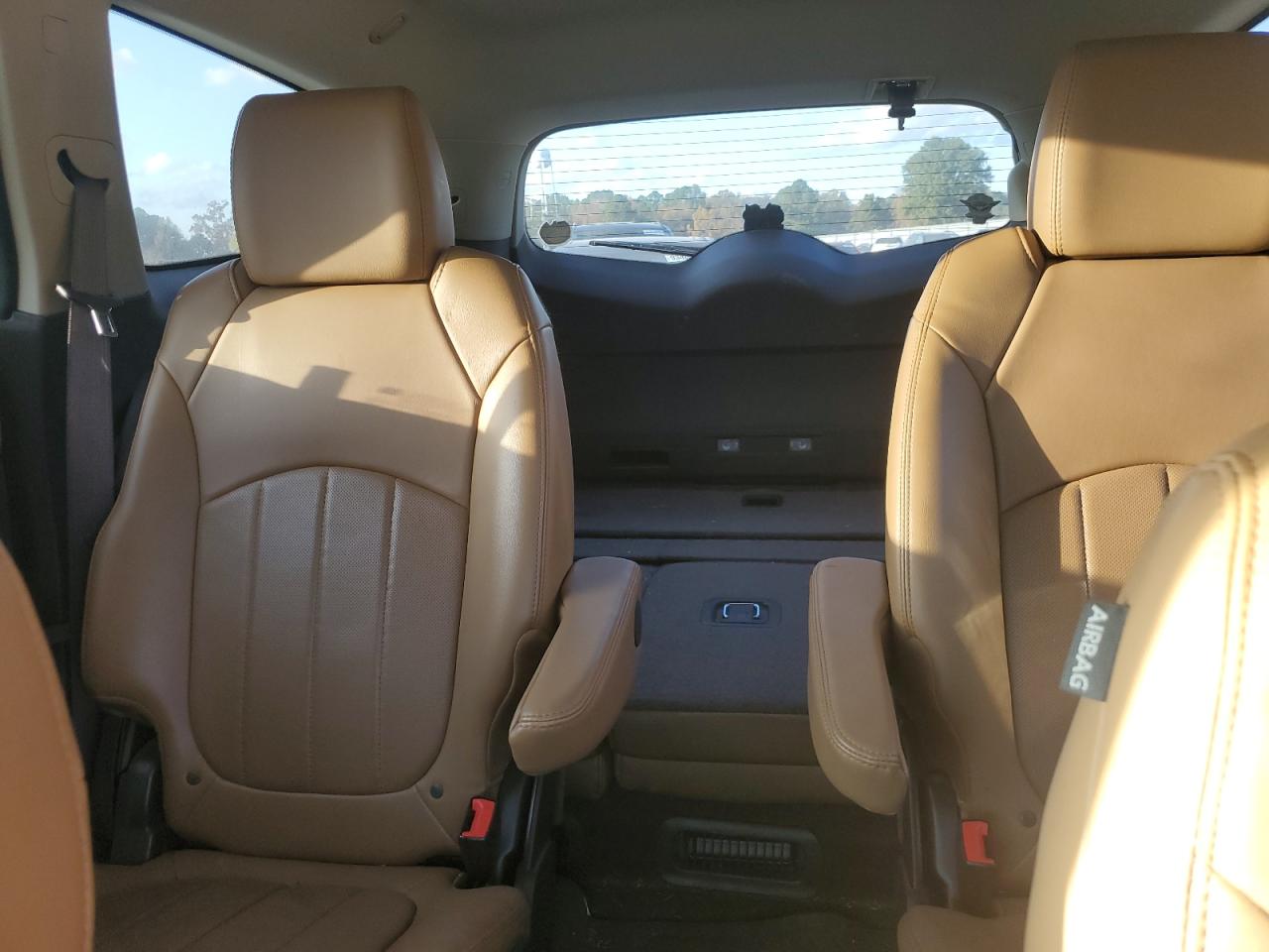 Buick Enclave Image 7