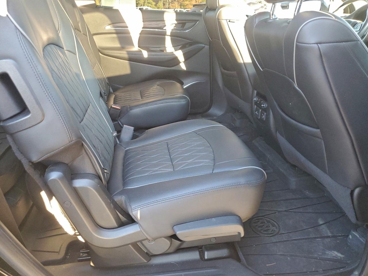 Buick Enclave Avenir Image 11