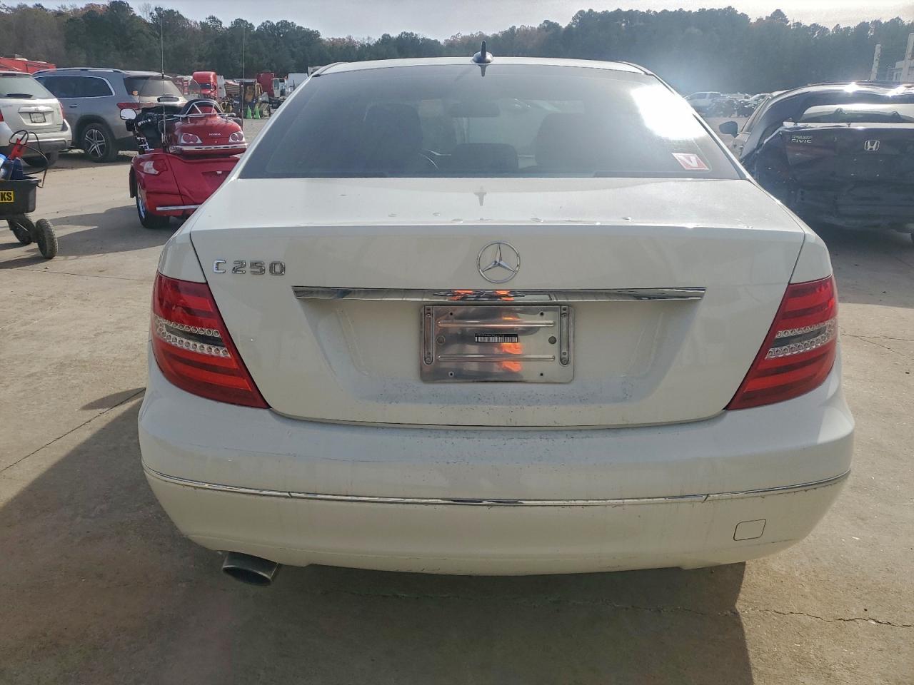 Mercedes-Benz C-Class 250 Image 4