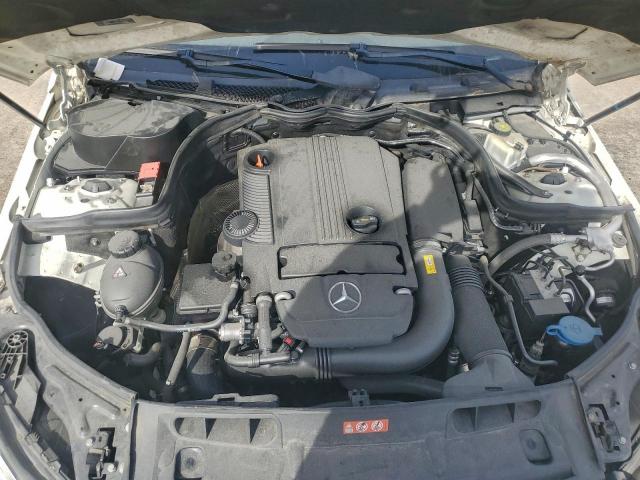Mercedes-Benz C-Class 250 Image 12