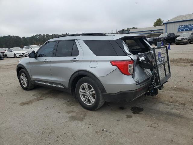 Ford Explorer Xlt Image 4