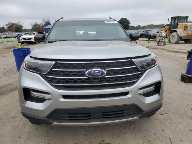 Ford Explorer Xlt Image 5