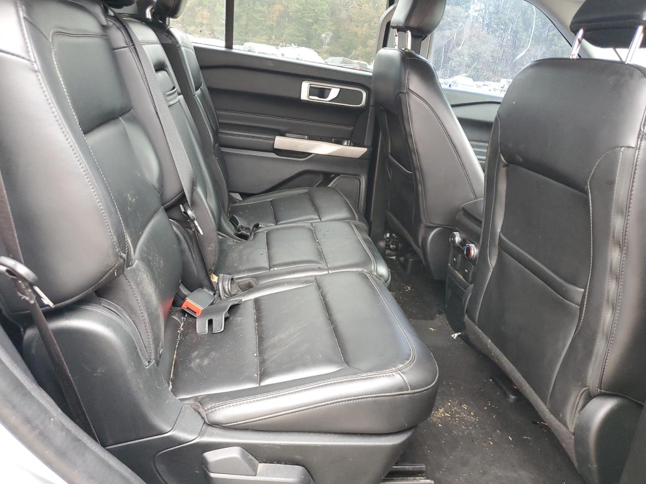 Ford Explorer Xlt Image 12