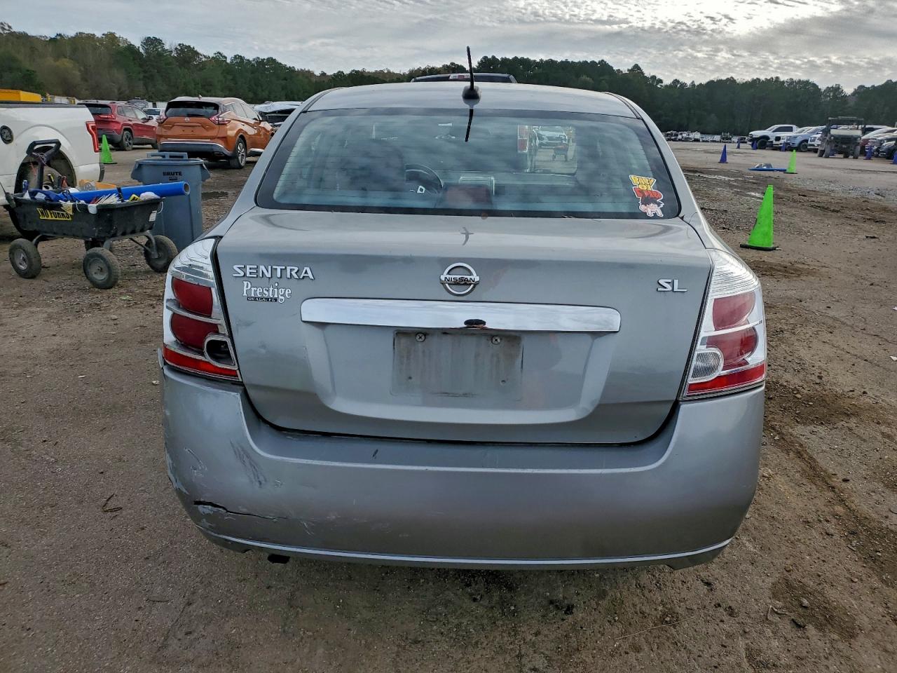 Nissan Sentra 2.0 Image 4