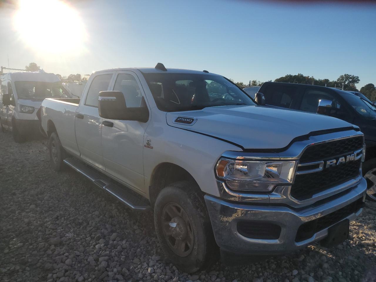 Ram 2500 Tradesman Image 3