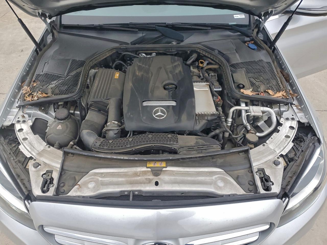 Mercedes-Benz C-Class 300 Image 10