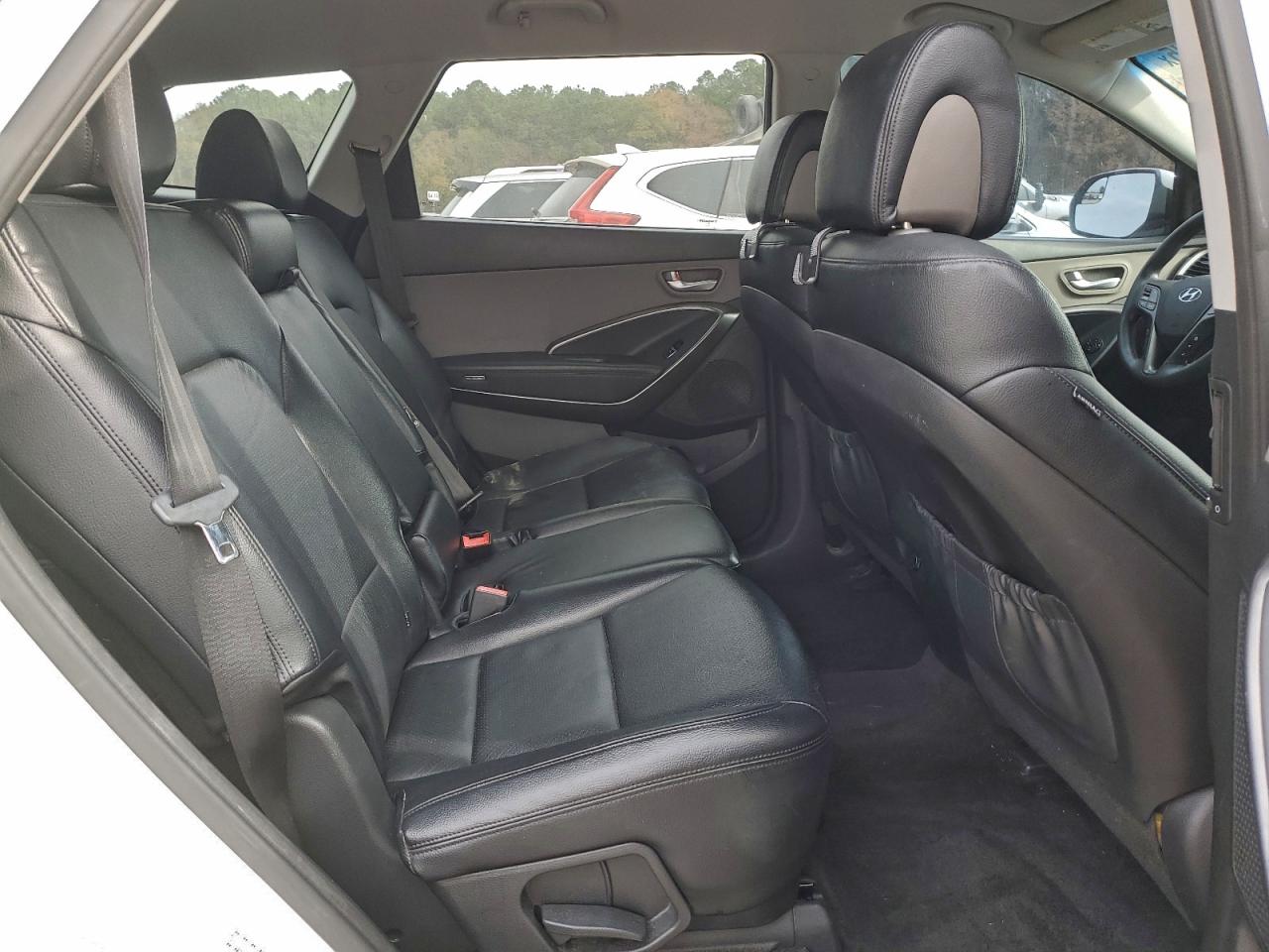 Hyundai SANTA FE Se Image 8