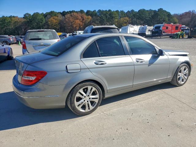 Mercedes-Benz C-Class 250 Image 6