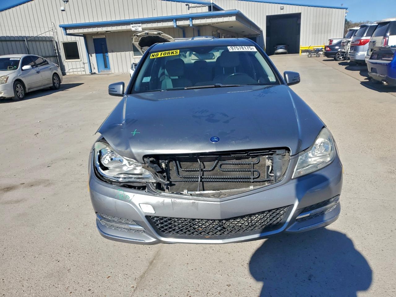 Mercedes-Benz C-Class 250 Image 5