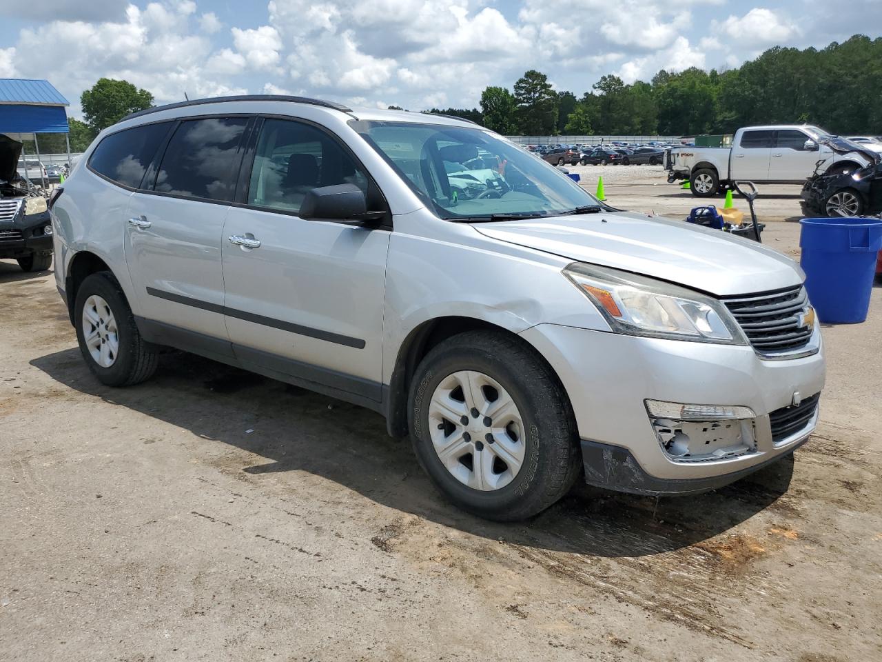 Chevrolet Traverse Ls Image 2