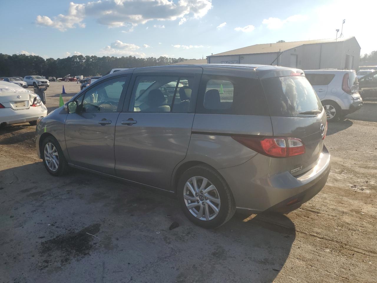 Mazda 5 Image 3