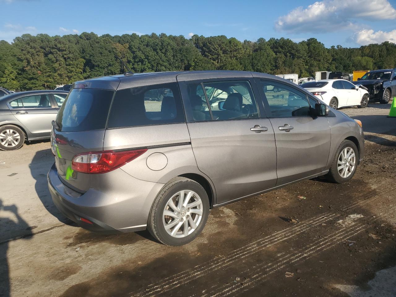 Mazda 5 Image 10