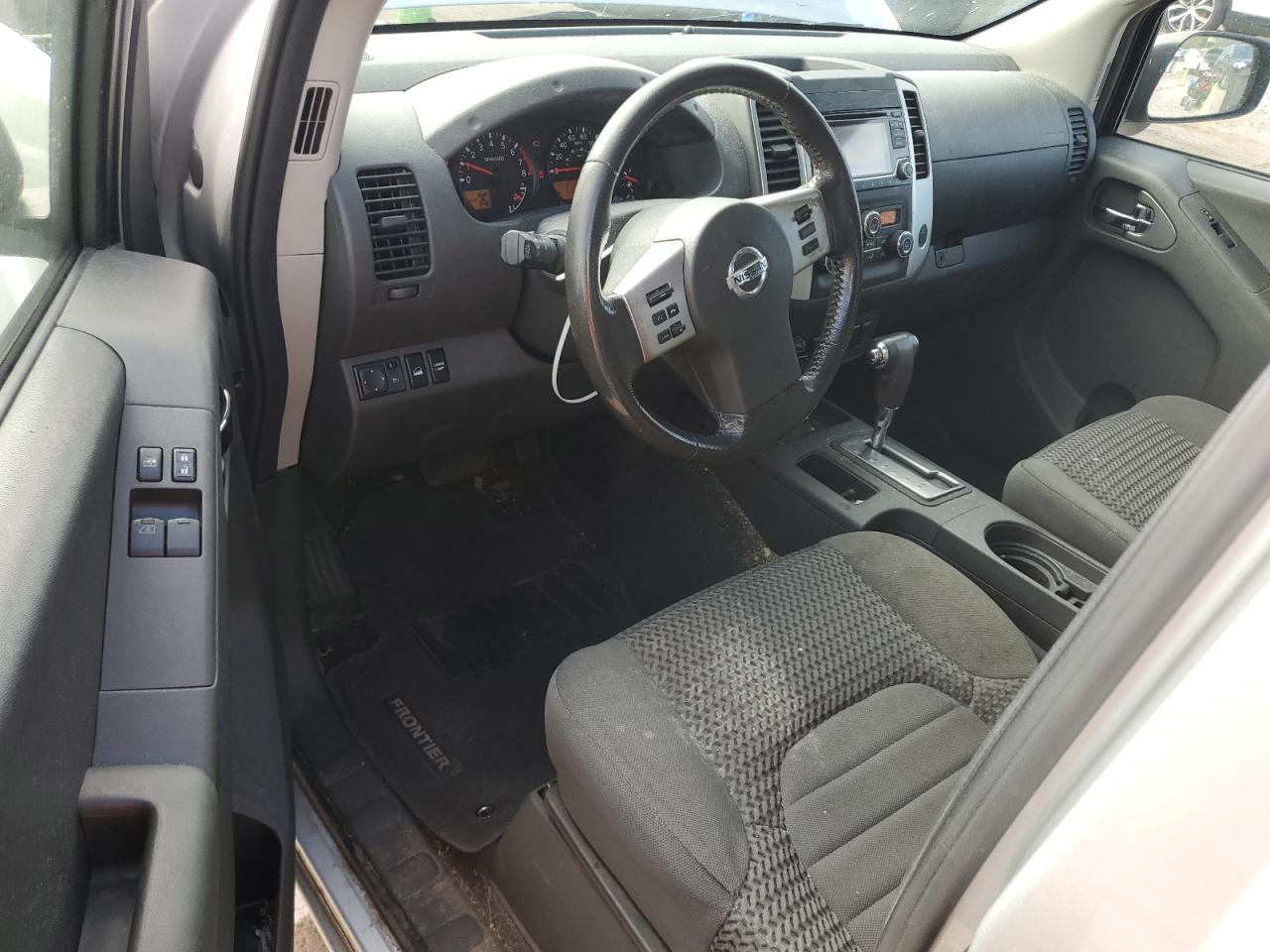 Nissan Frontier Sv Image 9