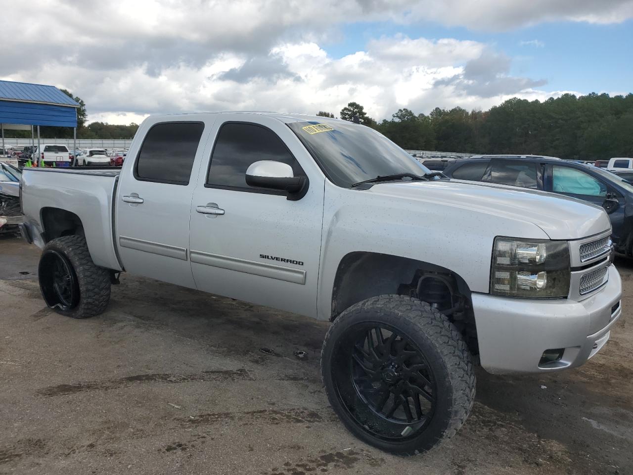 Chevrolet Silverado K1500 Lt Image 4