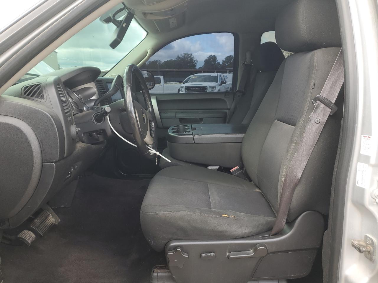 Chevrolet Silverado K1500 Lt Image 3