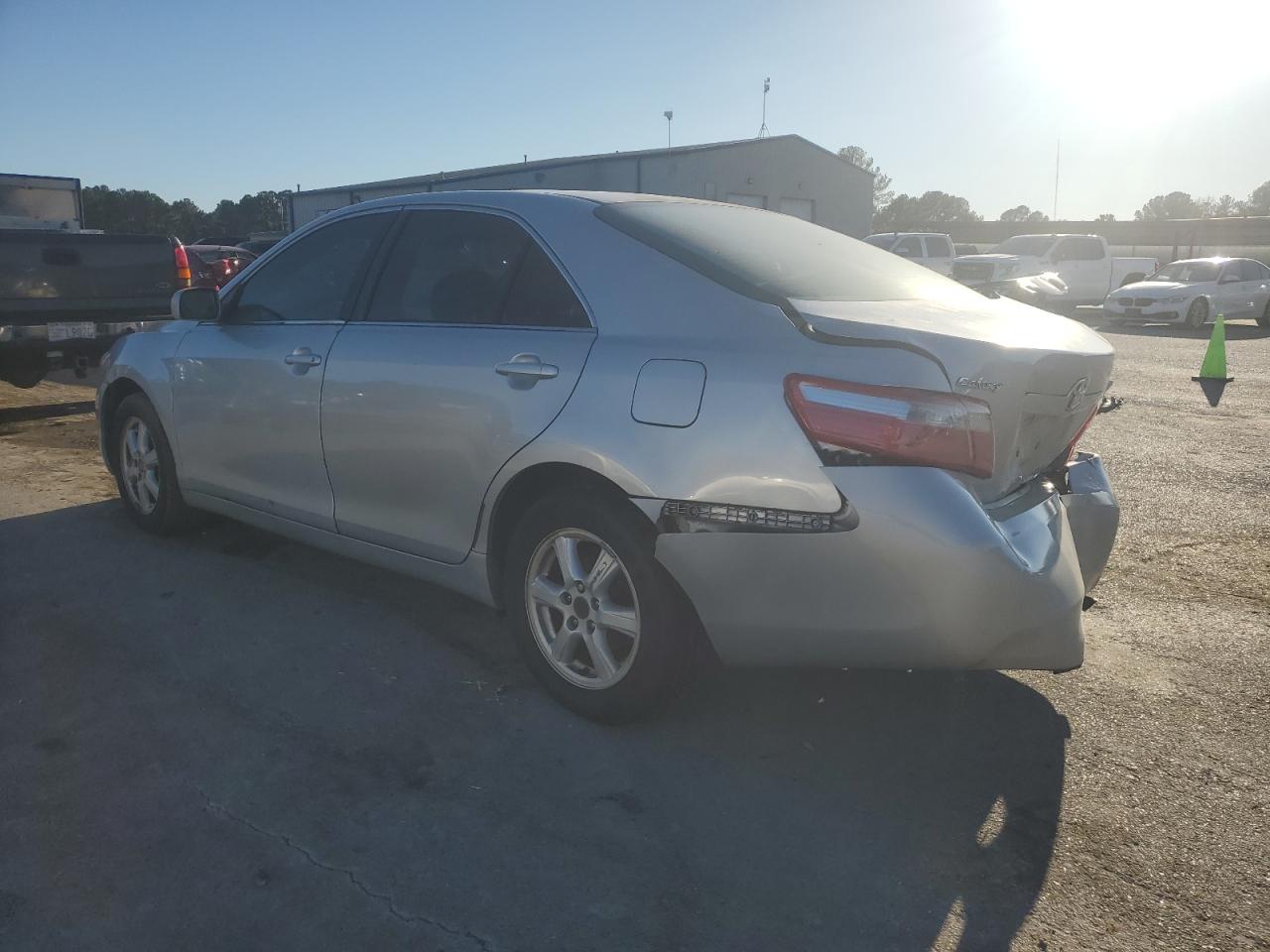 Toyota Camry Ce Image 2