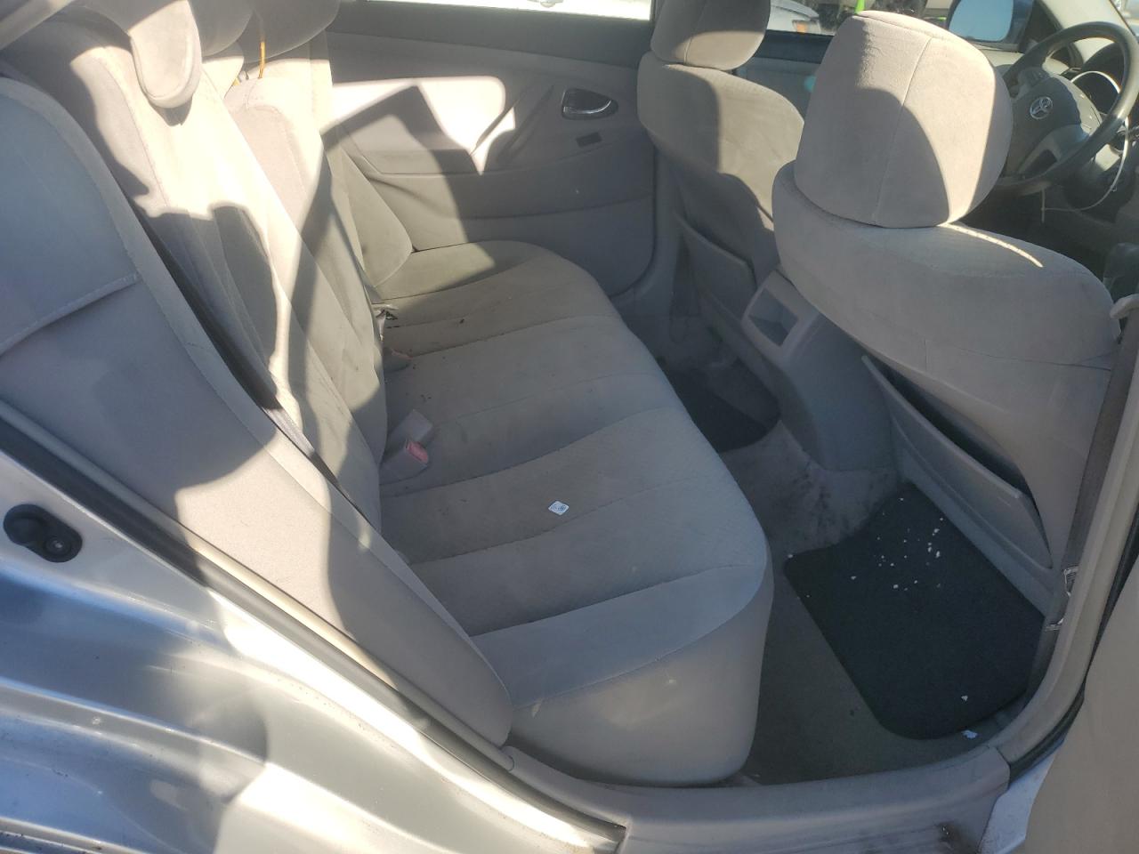 Toyota Camry Ce Image 7