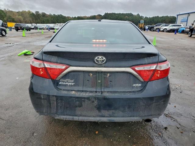 Toyota Camry Le Image 13