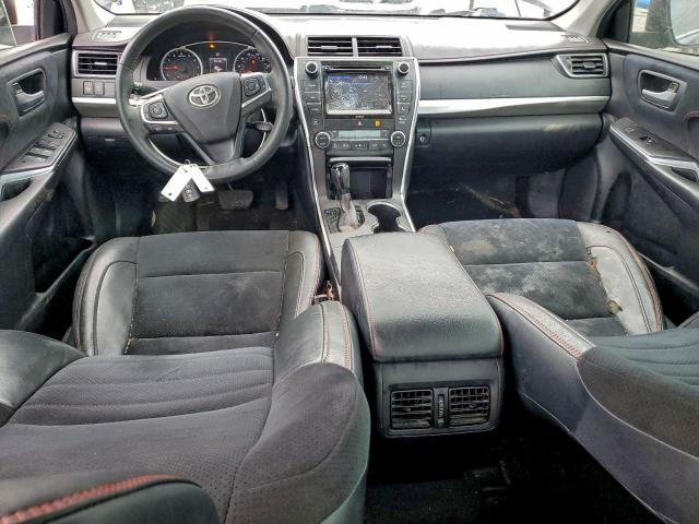 Toyota Camry Le Image 10