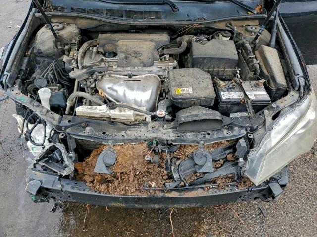 Toyota Camry Le Image 7