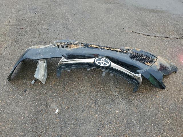 Toyota Camry Le Image 6