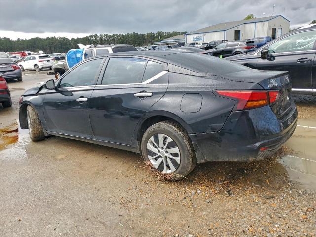 Nissan Altima S Image 12