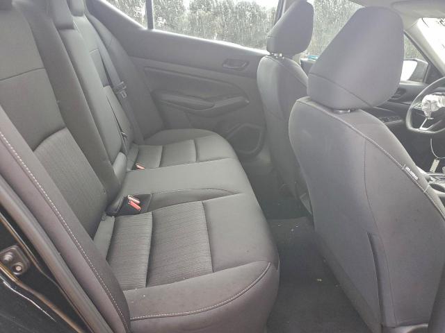 Nissan Altima S Image 6