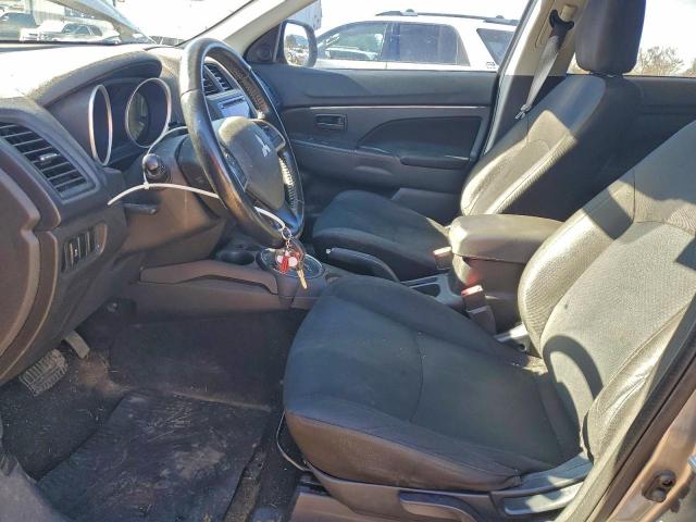 Mitsubishi Outlander Es Image 9