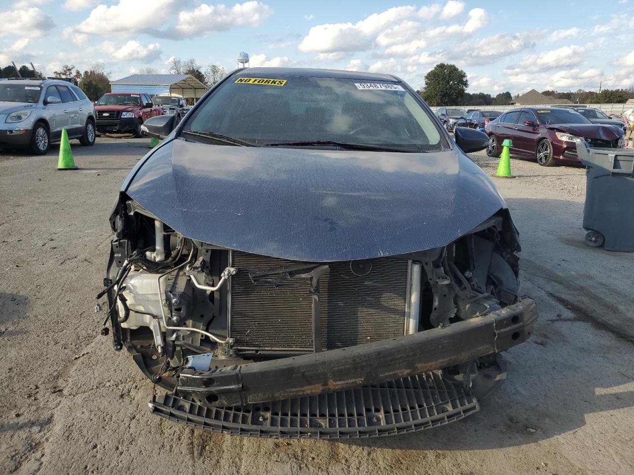 Toyota Corolla L Image 5