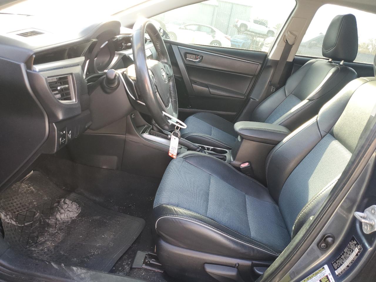 Toyota Corolla L Image 7