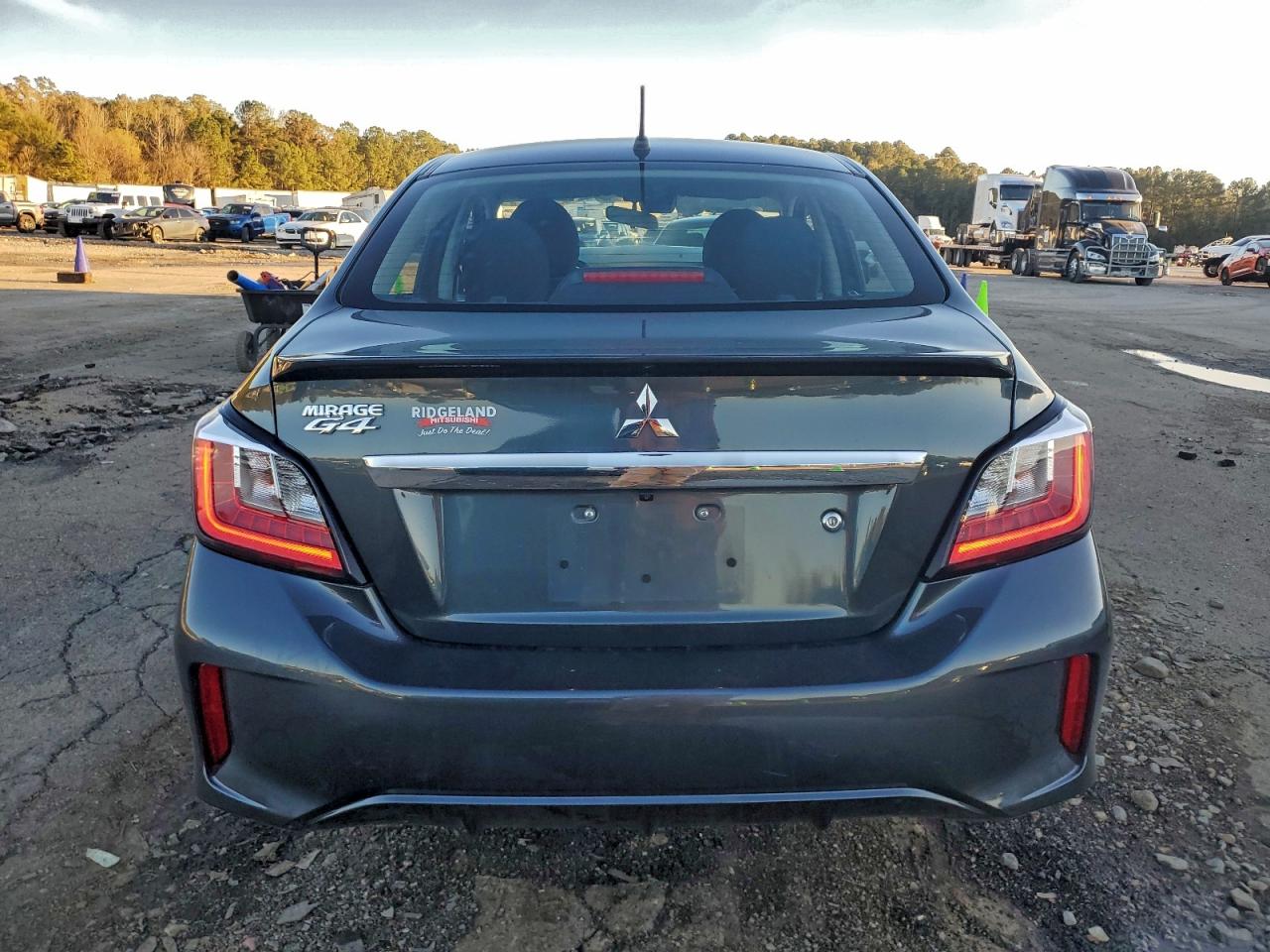 Mitsubishi Mirage G4 Es Image 6