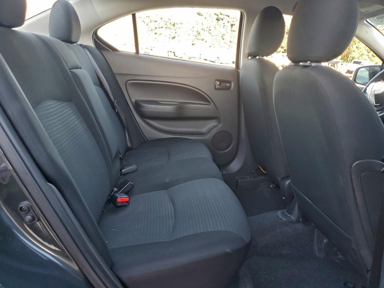 Mitsubishi Mirage G4 Es Image 9