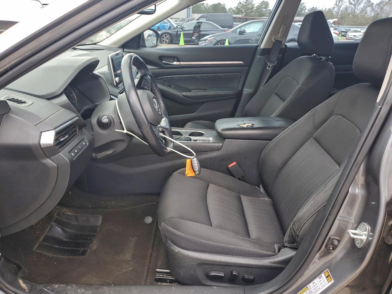 Nissan Altima Sv Image 8