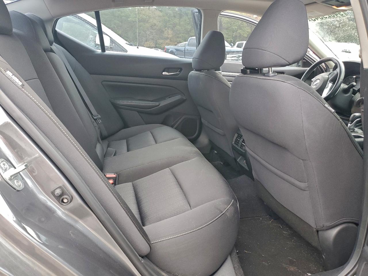 Nissan Altima Sv Image 2