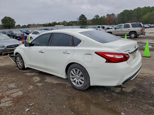 Nissan Altima 2.5 Image 2