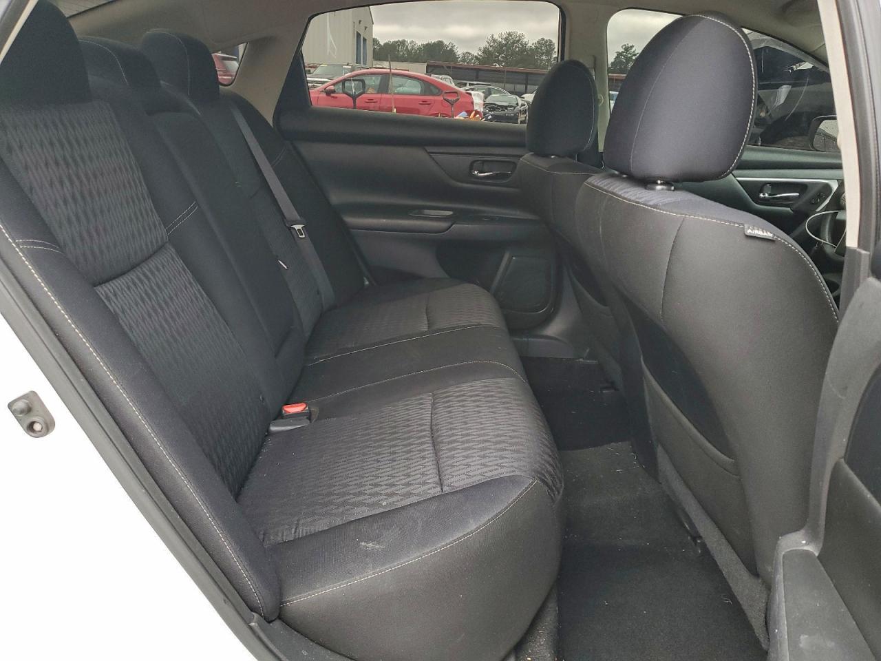 Nissan Altima 2.5 Image 8