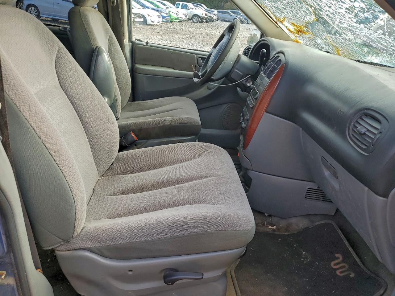 Chrysler Minivan Lx Image 12