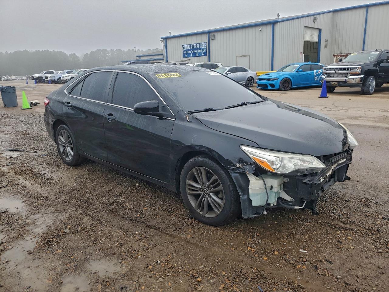 Toyota Camry Le Image 7